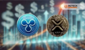 RLUSD- en XRP-munten op een futuristische achtergrond