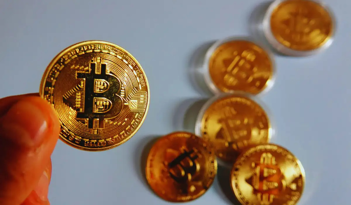 Michael Saylor Plans To Sell Bitcoin